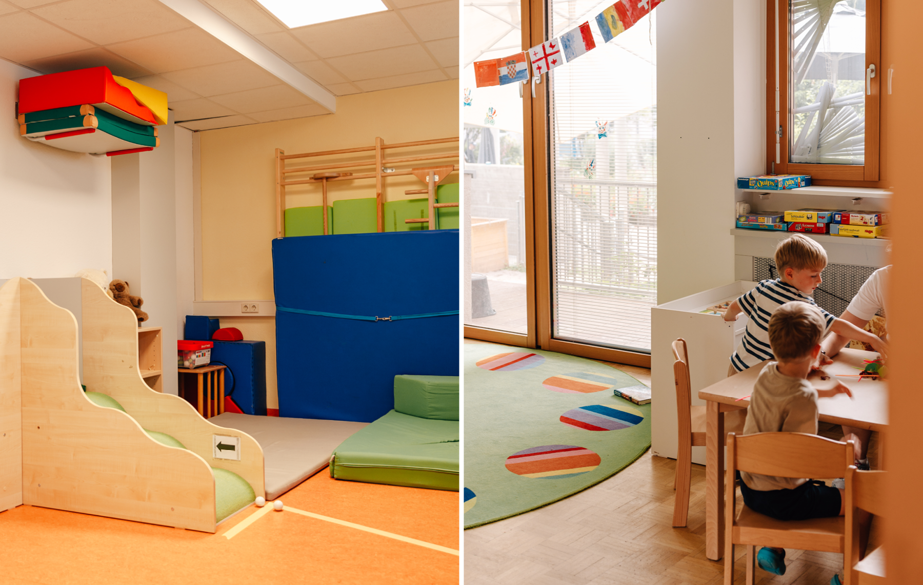 Links: Gruppenraum mit Holzrutsche und Sportmatten Rechts: Kinder sitzen und stehen an einem Tisch